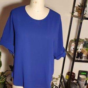 Blue Uniqlo Small flowy blouse